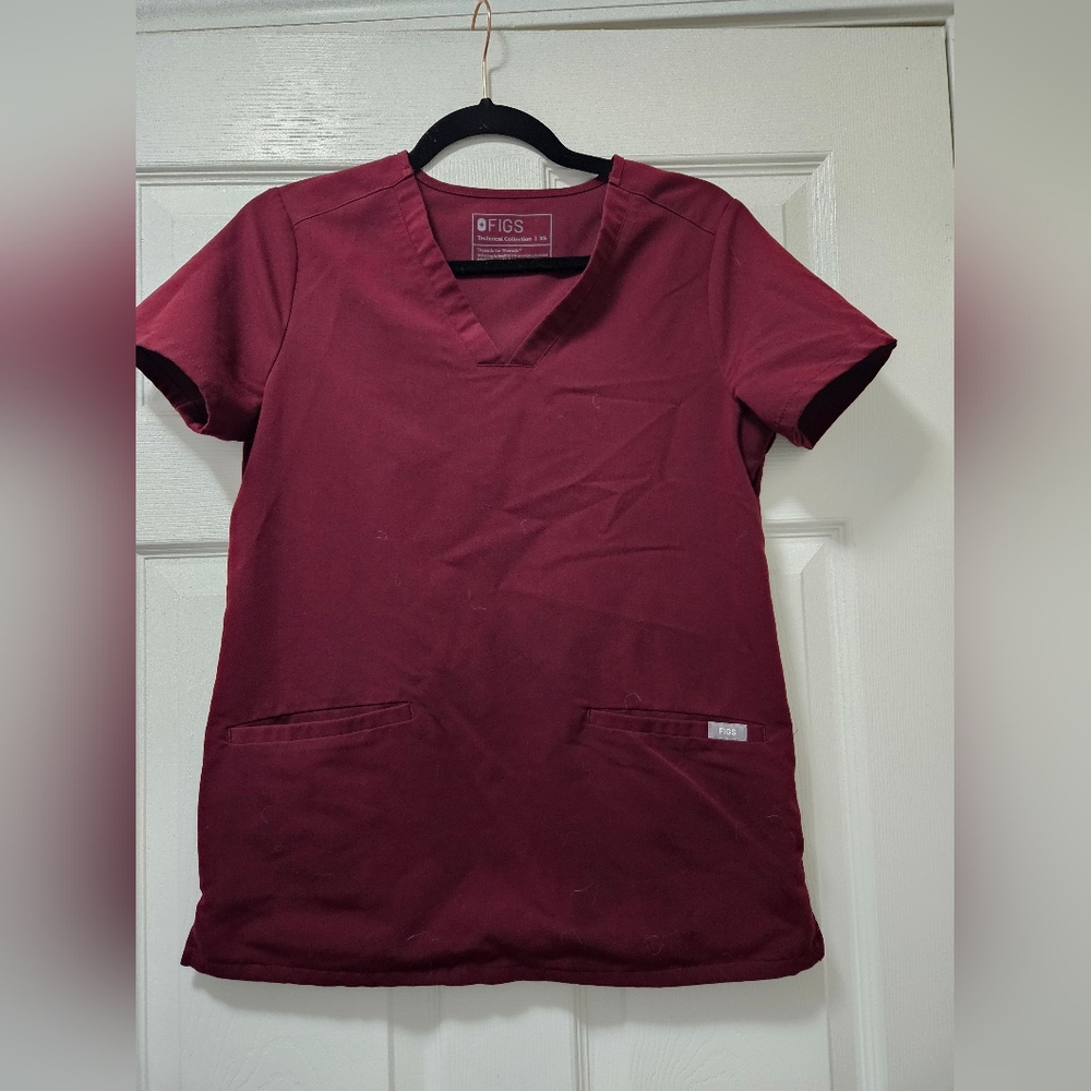 Figs Casma Three-Pocket Scrub Top